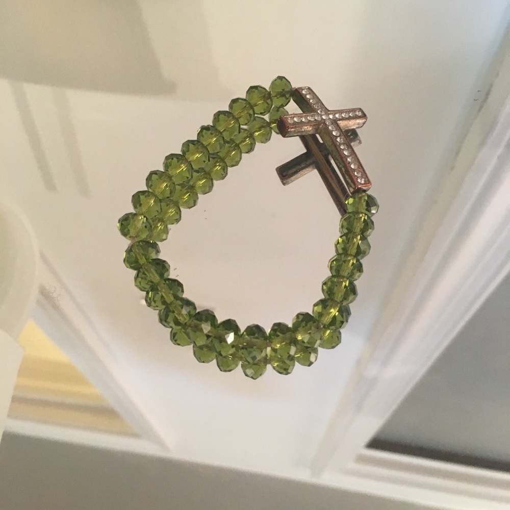 Stretch beaded bracelets w/rhinestone cross